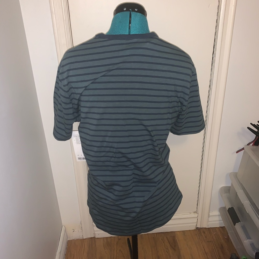Lululemon 5 year basic tee small - Picture 2 of 2